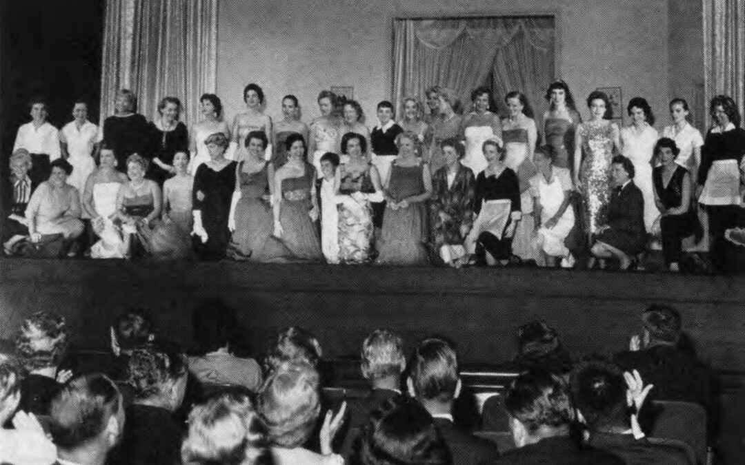 Photo – The Women – 19591960.001_BBTB_80_TheWomen_curtain_call.jpg