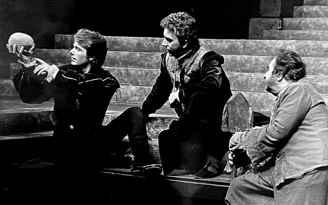 Photo – Hamlet – 19801981.002_hamlet_IMG_5355.jpeg