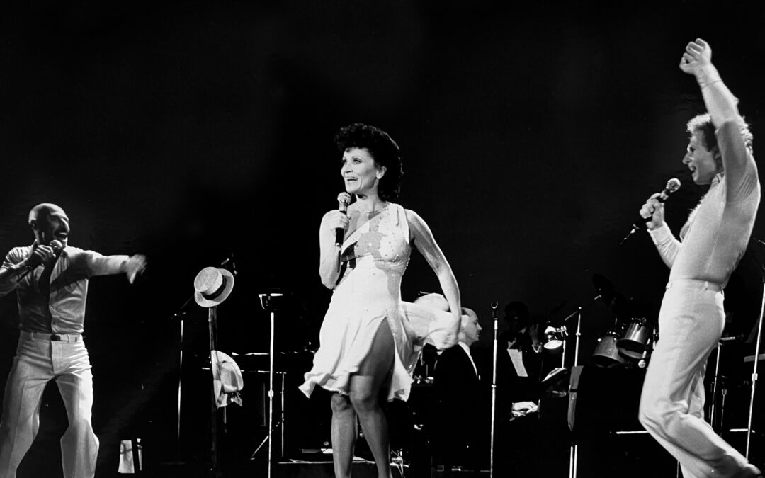 Photo – Chita Rivera in the Grove – 19901991.001_rivera_IMG_0444.JPG