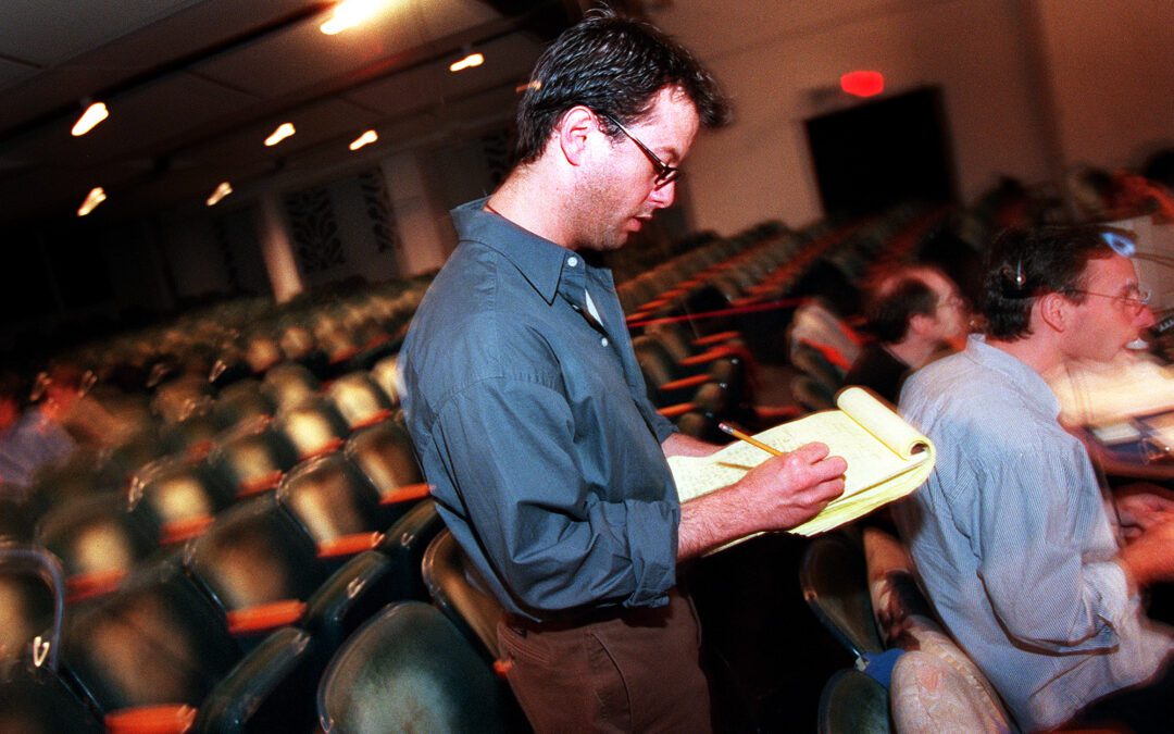 Photo – Praying with the Enemy – 19992000.007_PrayingWithEnemy_RobertDuyos_SFlSunSentinel_3.JPG